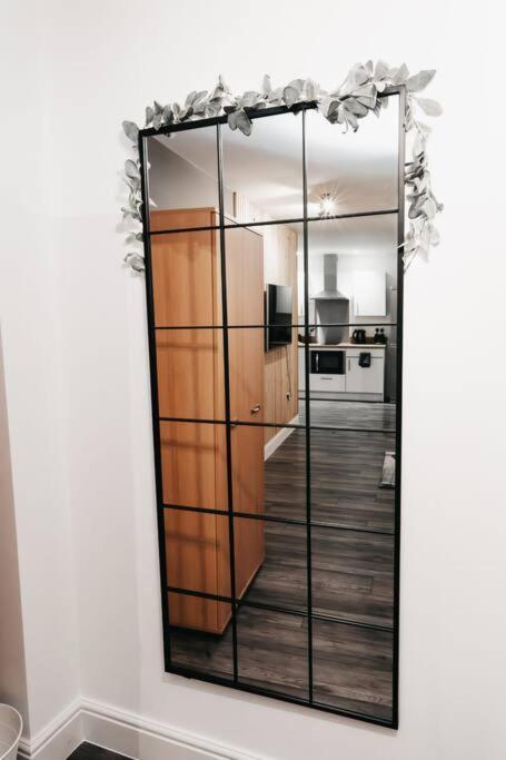 Stunning Modern Heart Of The City Apartment Шефилд Екстериор снимка